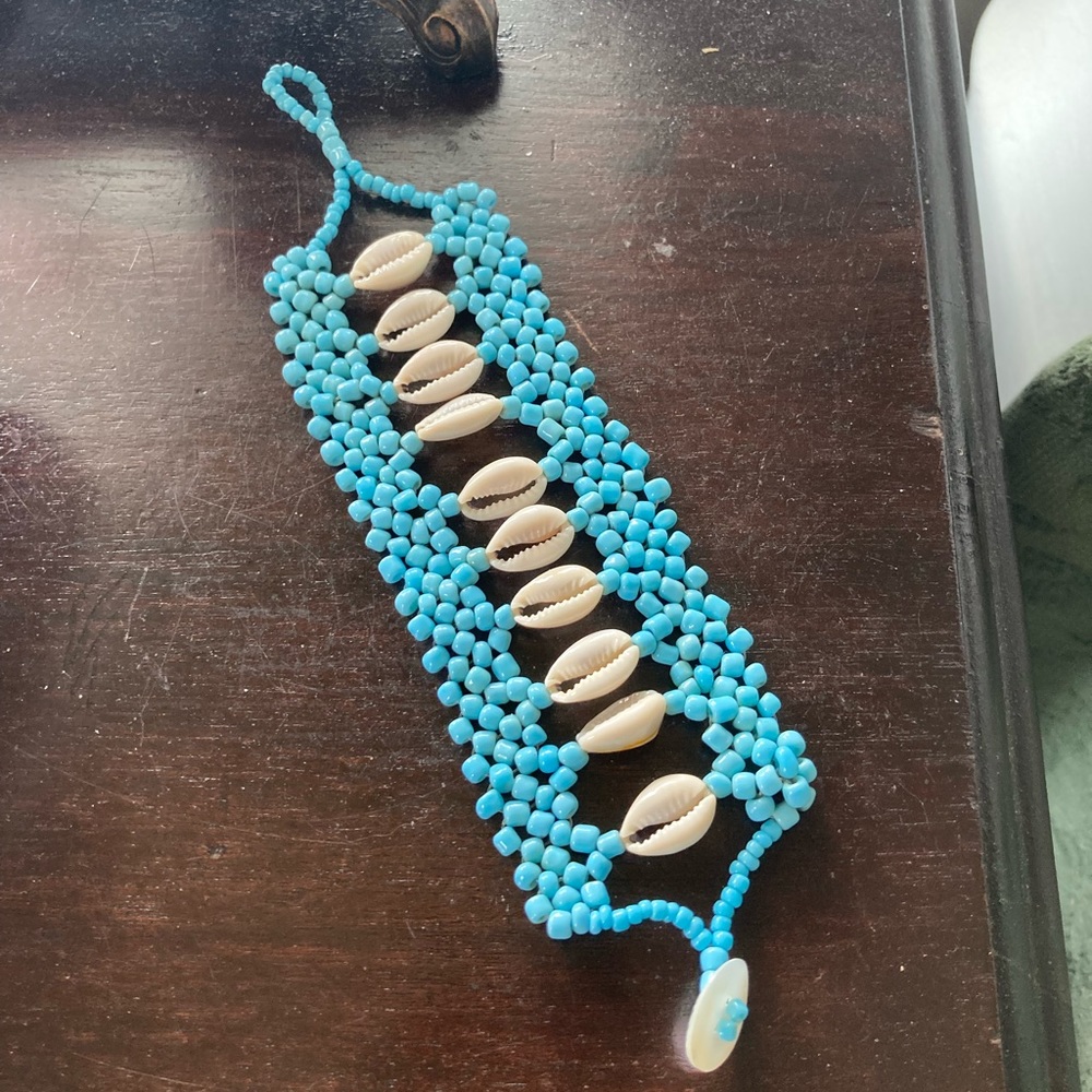 Beaded shell bracelet